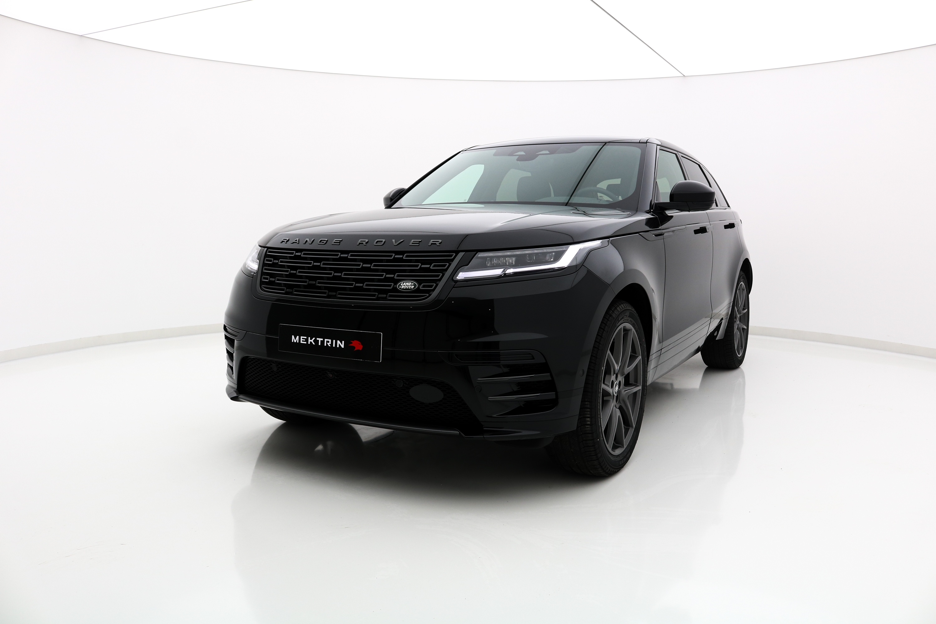 Land Rover - Range Rover Velar