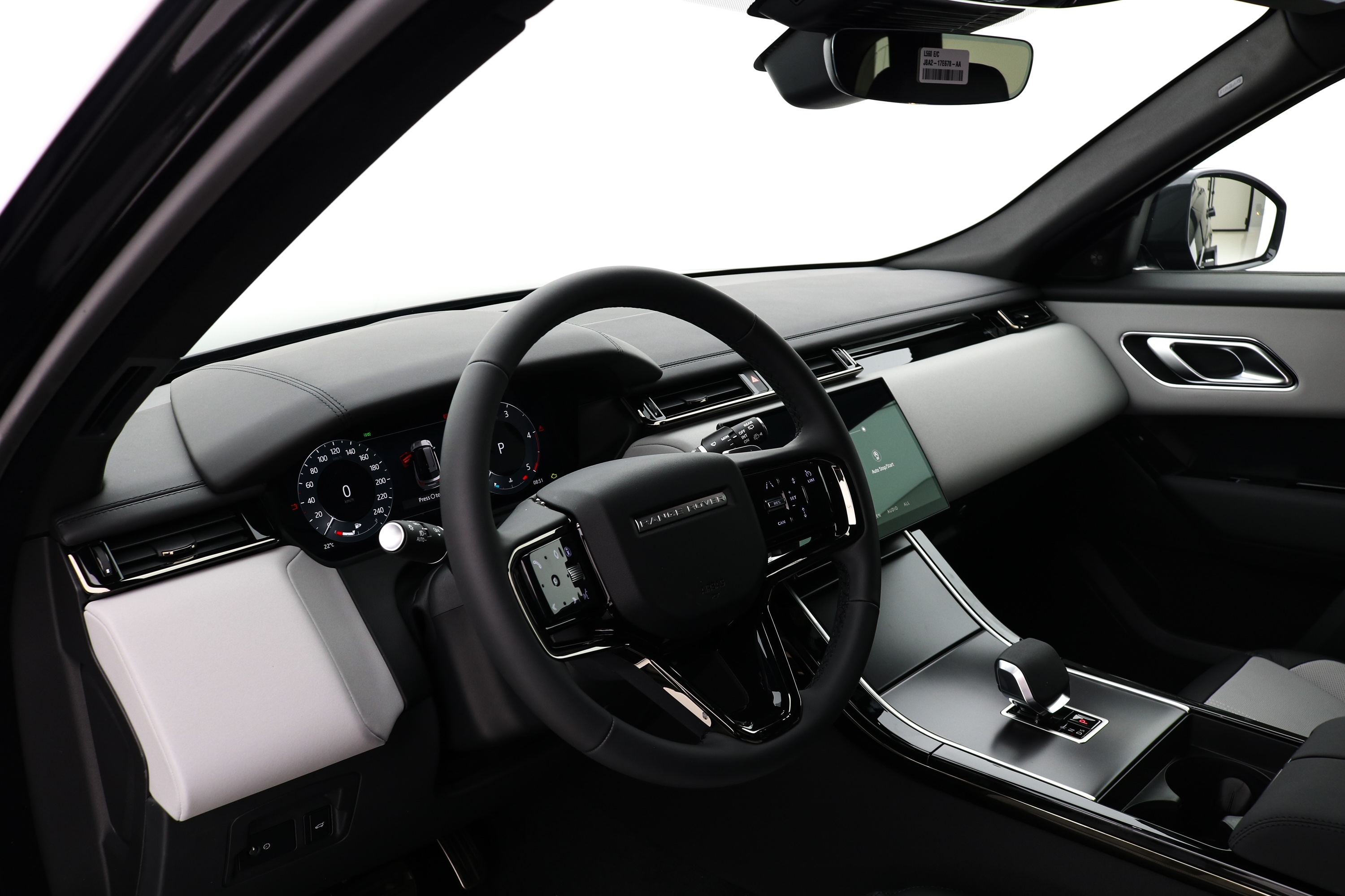 Land Rover - Range Rover Velar