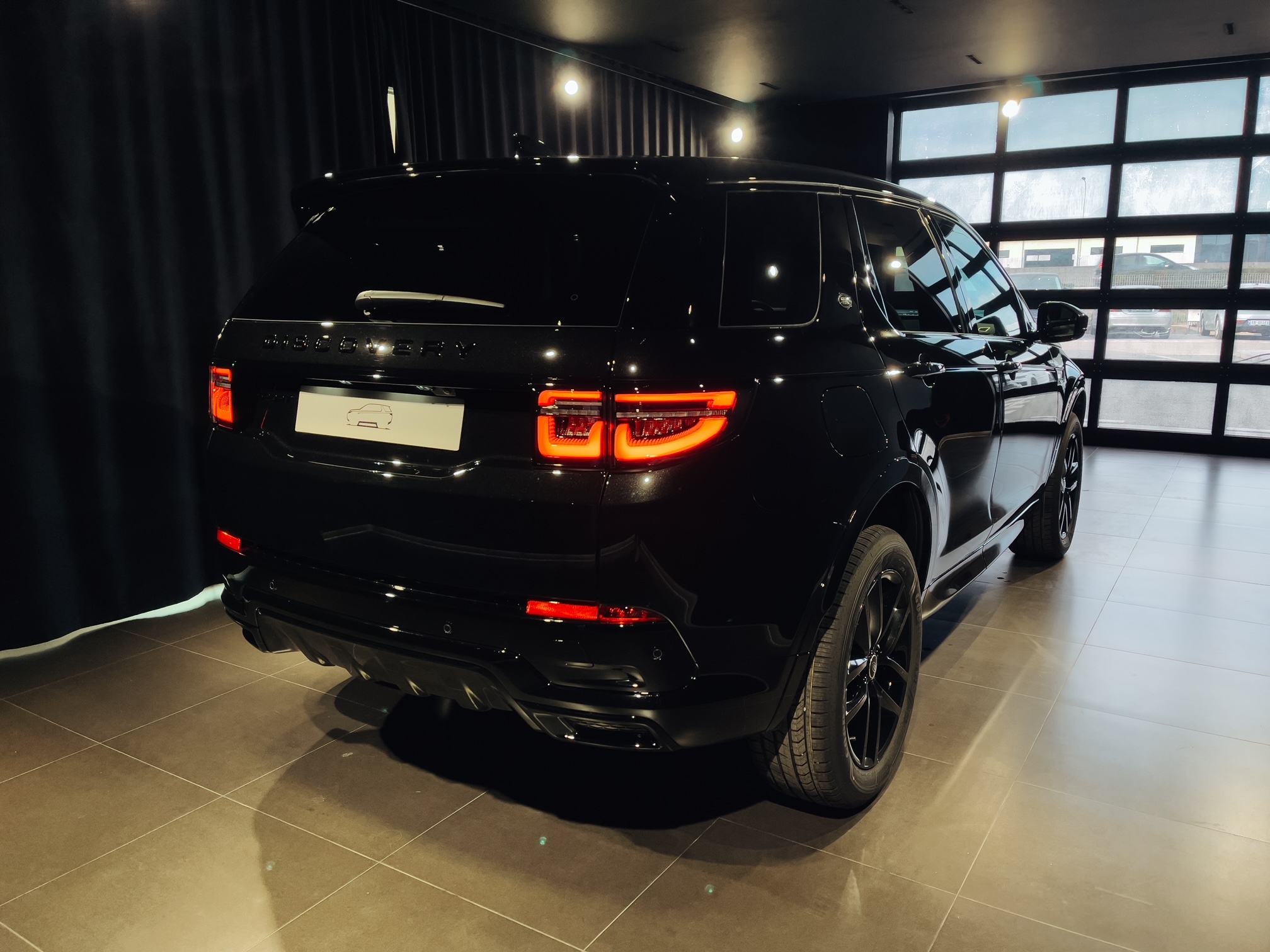 Land Rover - Discovery Sport