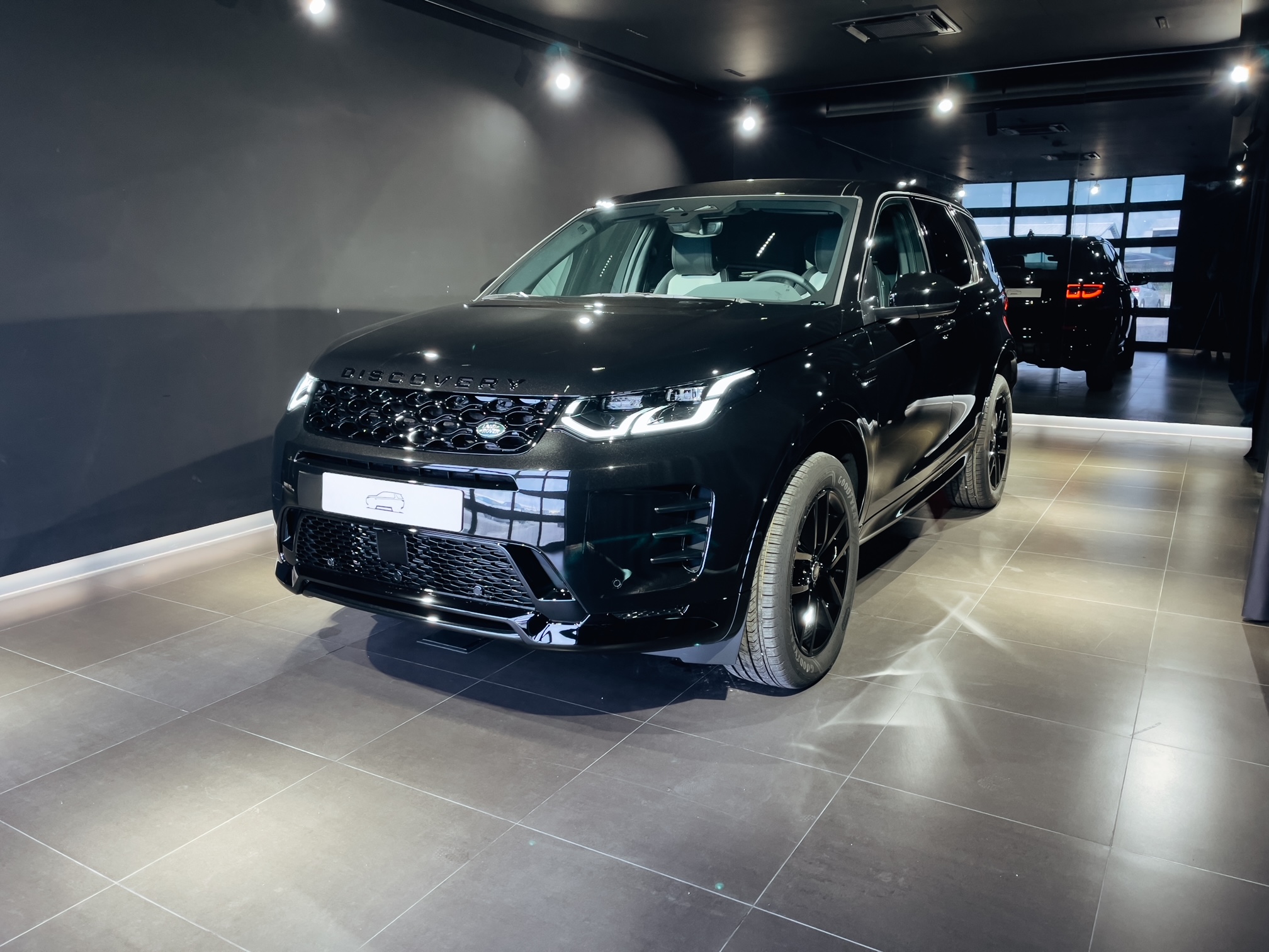Land Rover - Discovery Sport